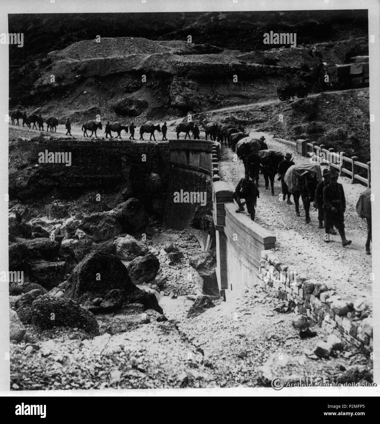 . Englisch: Erfassung von Telepene durch italienische Truppen im Winter 1941. 12. Februar 1941. Unbekannt 15 Erfassung von Telepene Stockfoto