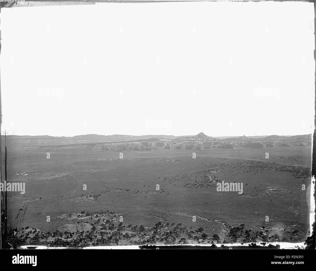 (Alte Nr. 123) Pyramide Butte, Navajo Kirche im Norden Ende der Zuni uplift, McKinley County, New Mexico. - Stockfoto