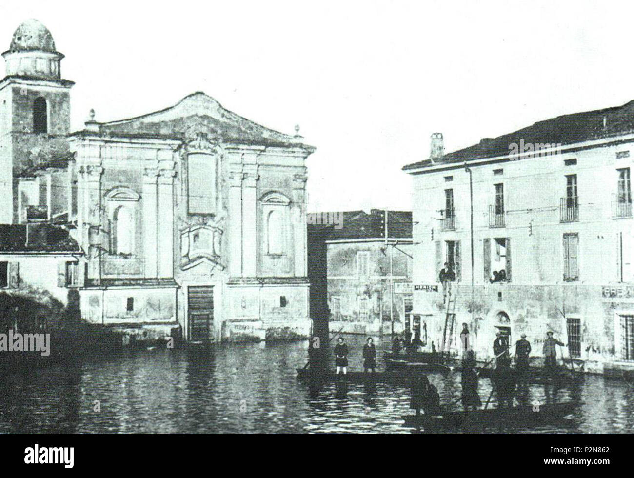 . Italiano: Piazza Porta Giulia di Mantova Durante l'alluvione del 1917. 1917. Unbekannt 70 Piazza Porta Giulia Stockfoto