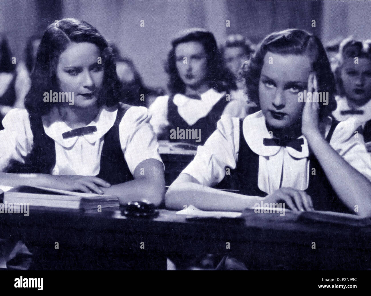 . Screenshot aus dem Film erz 9 lezione di Chimica (1941). 1941. Indeciso42 an das italienische Projekt. 66 Erz 9 lezione di Chimica Stockfoto