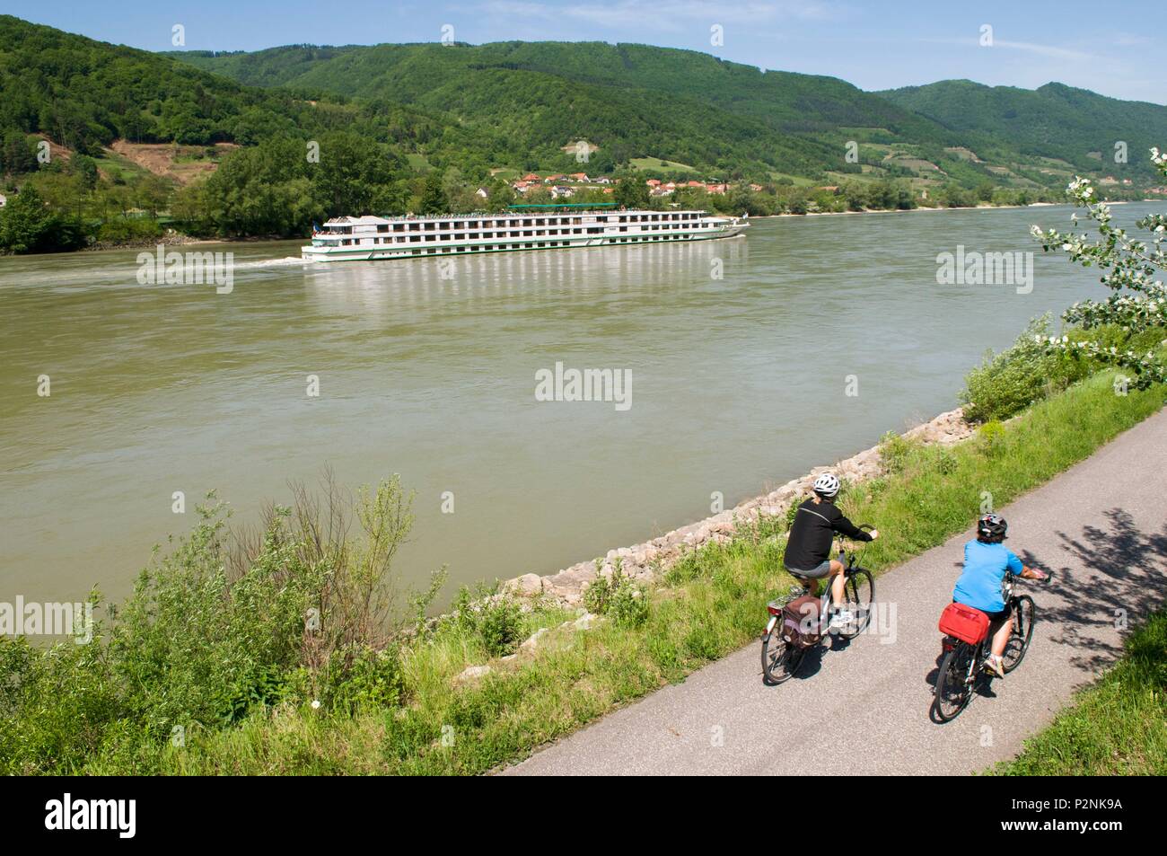 Europa, Österreich, Niederösterreich, das Europa der Firma Croisieurope Navigieren auf der Donau in der Wachau Stockfoto