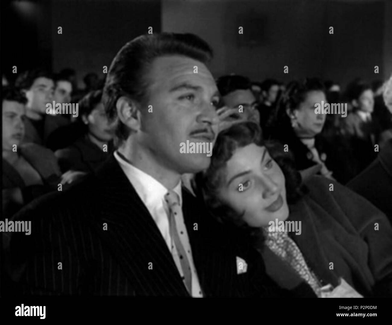 . Italiano: Screenshot del film I Vitelloni (1953) Magyar: Képkocka" ein bikaborjak" cím? Filmb?l. 1953. Federico Fellini 92 Vitelloni 05 Stockfoto