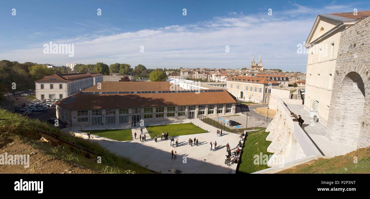 Frankreich, Pyrenees Atlantiques, aalen Sie sich Land, Bayonne, Fakultät von Bayonne, in einer ehemaligen Kaserne installiert Stockfoto