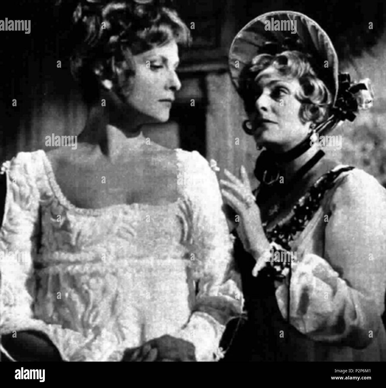 . Italienischen Schauspielerinnen Halina Zalewska und Anna Miserocchi. Februar 1970. Unbekannt 38 Halina Zalewska und Anna Miserocchi Stockfoto