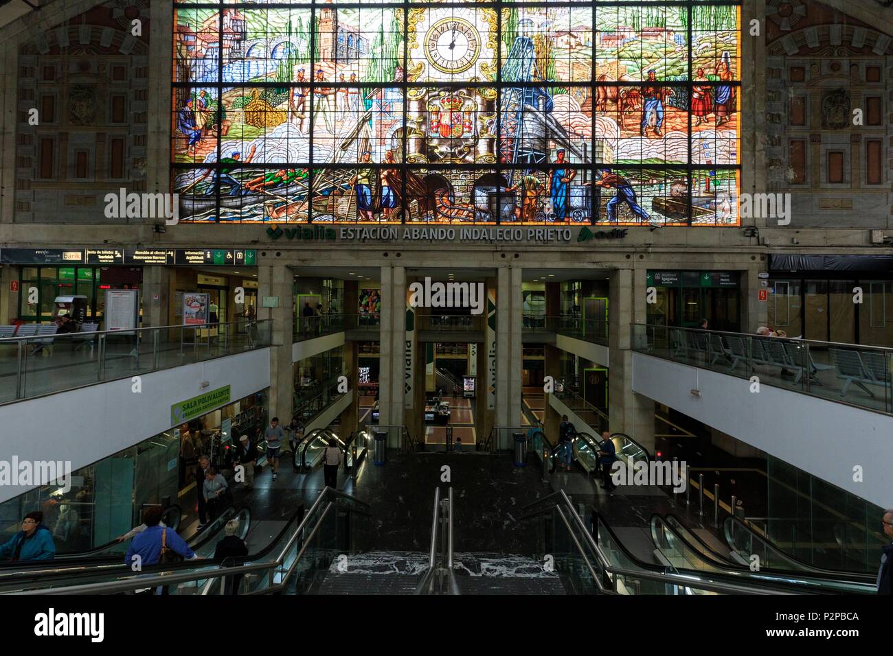 Spanien, Baskenland, Bilbao, Vizcaya, Casco Viejo, Bahnhof Abando Stockfoto
