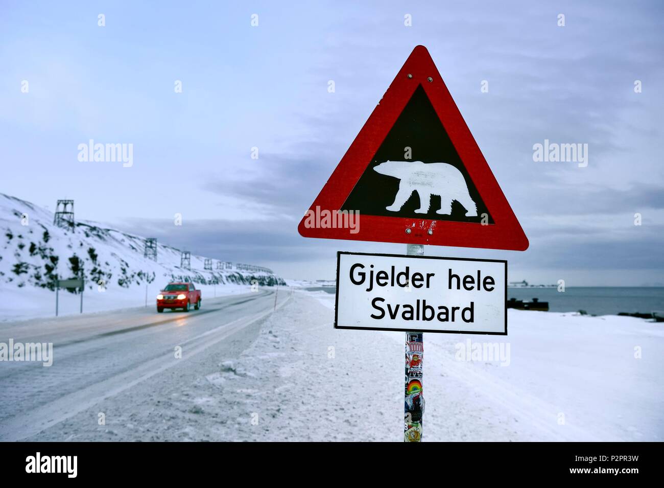 Norwegen, Svalbard, Spitzbergen, Longyearbyen, Warnsignal für mögliche Gefahr der Anwesenheit von Eisbären, Gjelder hele Svalbard gilt für alle von Svalbard Stockfoto