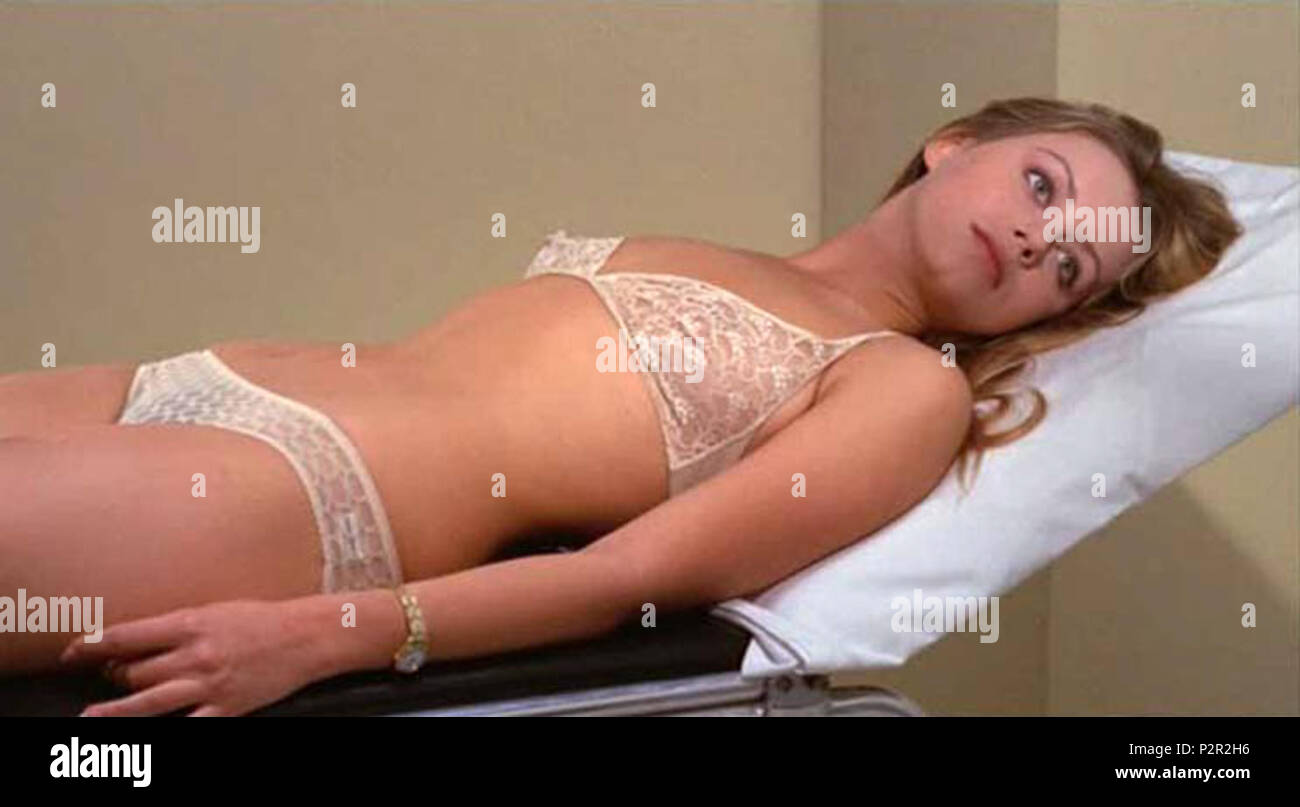 . Italiano: Screenshot di Gloria Guida nel Film La minorenne, 1974, Regia di Silvio Amadio. Creato il 17 Febbraio 2015. (17. Februar 2015 (original Upload Datum)). Screenshot autoprodotto. Original uploader wurde Vergerus auf Italienisch 46 La minorenne Film Stockfoto