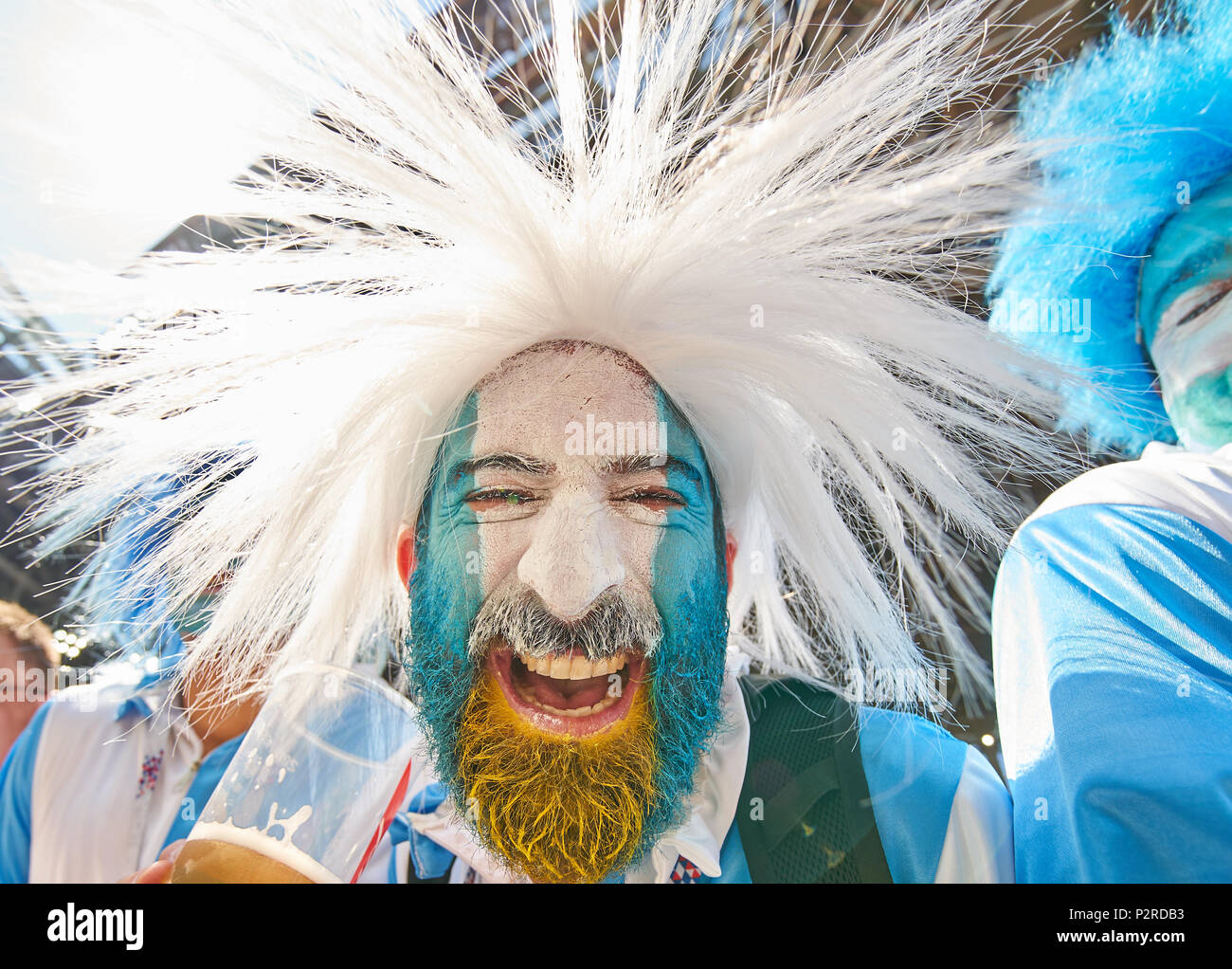 Moskau, Russland. 16 Jun, 2018. Argentinien - Island, Fußball, Moskau, Juni 16, 2018 Fans mit Kostümen und farbenfrohen Gemälden ARGENTINIEN - ISLAND FIFA WM 2018 Russland, Saison 2018/2019, 16. Juni 2018 S p a r t a k Stadion in Moskau, Russland. © Peter Schatz/Alamy leben Nachrichten Stockfoto