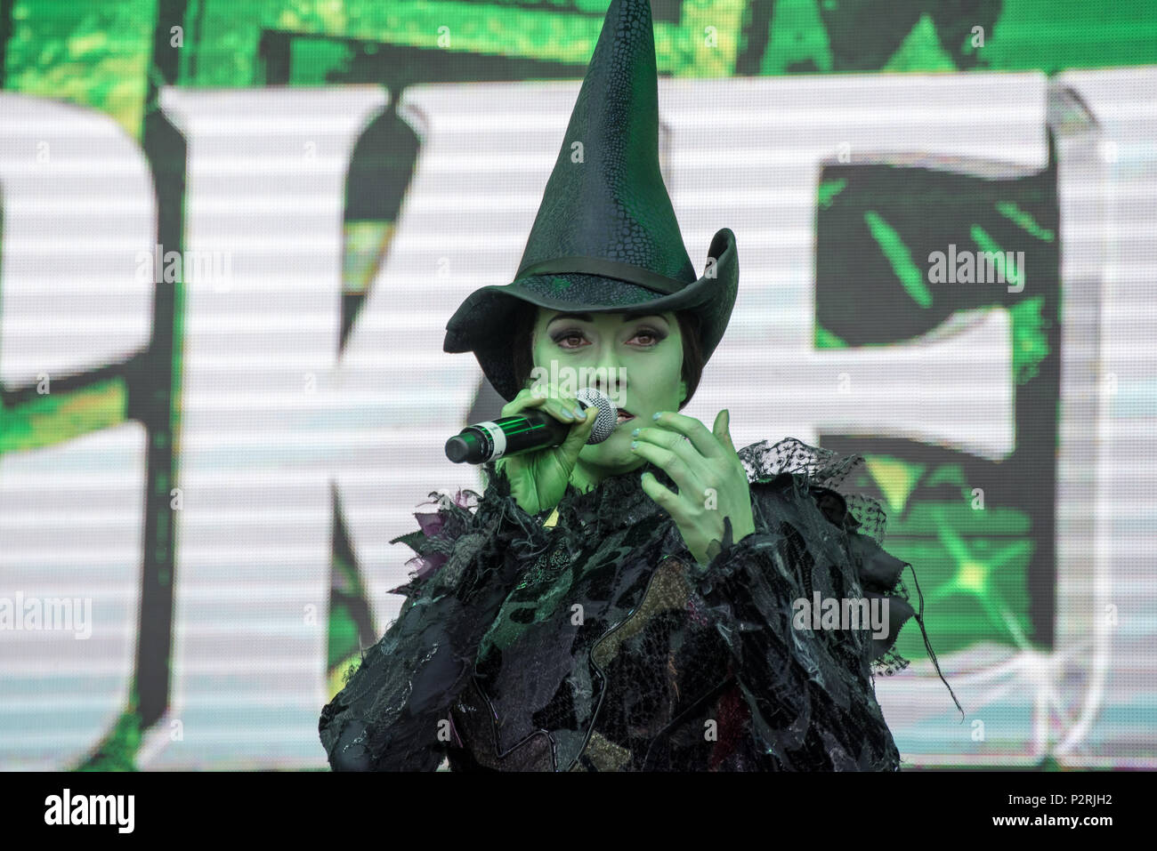 London, UK, 16. Juni 2018. Auf der Bühne des West End Live am 16. Juni 2018 auf dem Trafalgar Square, London Wicked. Credit: Siehe Li/Alamy leben Nachrichten Stockfoto