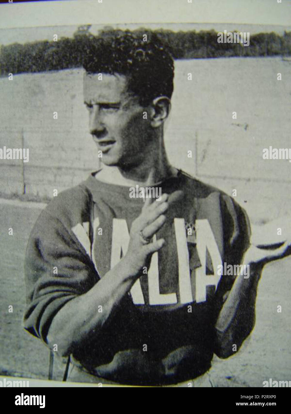. Englisch: Arturo Maffei in einer Pause von einem Training in Italien in den 1930er Jahren. 1930er Jahre. Unbekannt 9 Arturo Maffei 1930 s Stockfoto