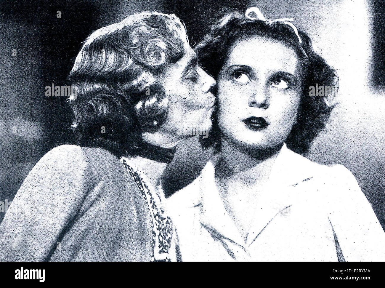 . Italiano: Dina Galli e Chiaretta Gelli ne'Il Birichino di Papa' (Matarazzo, 1943). 3. Mai 2015. Unbekannt 11 Birichinopapa Galli - + - gelli Stockfoto