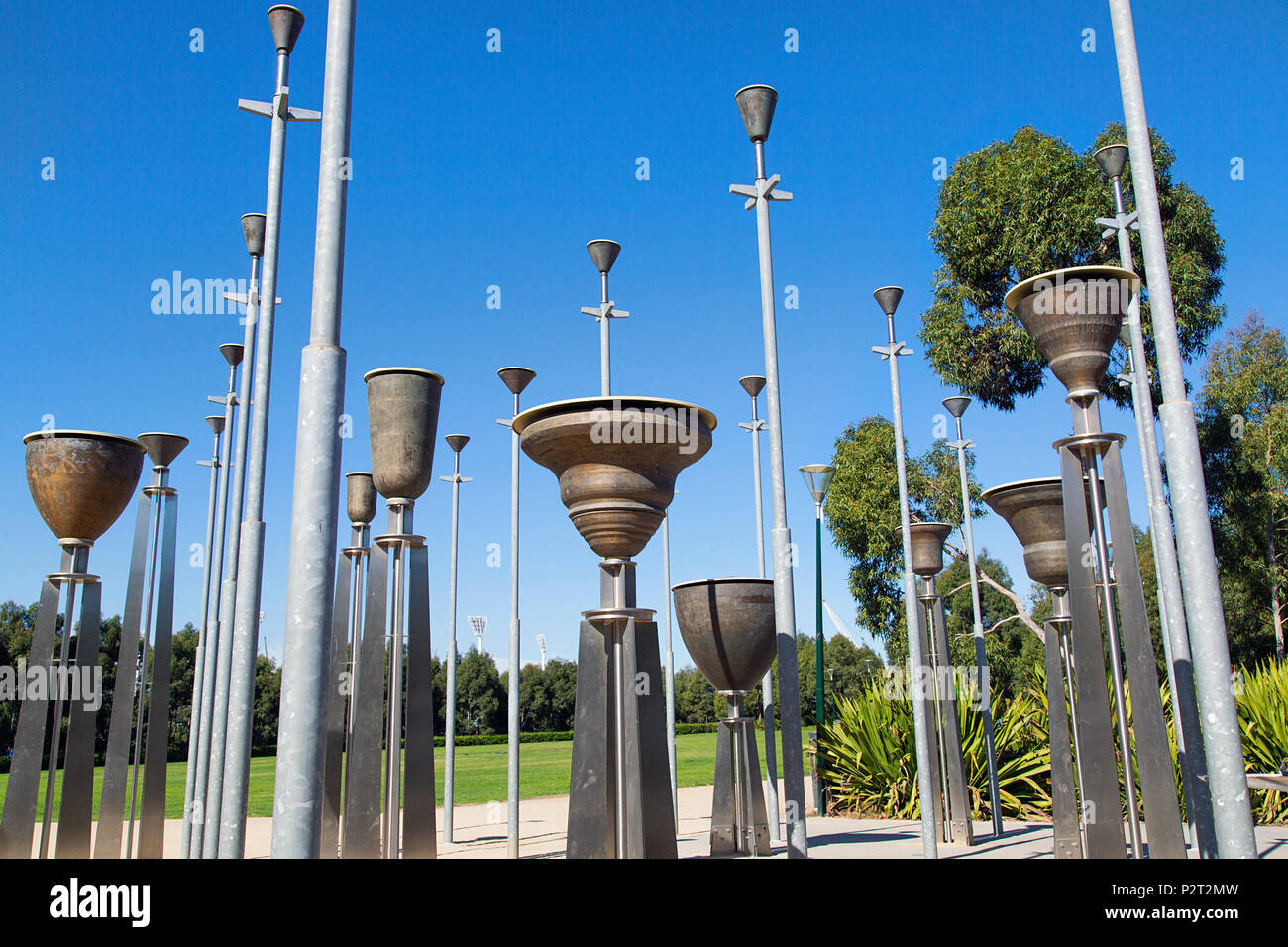 Melbourne, Australien: April 09, 2018: Föderation Glocken ist eine Installation aus 39 umgedrehte Glocken. In Birrarung Marr Park, Melbourne. Stockfoto