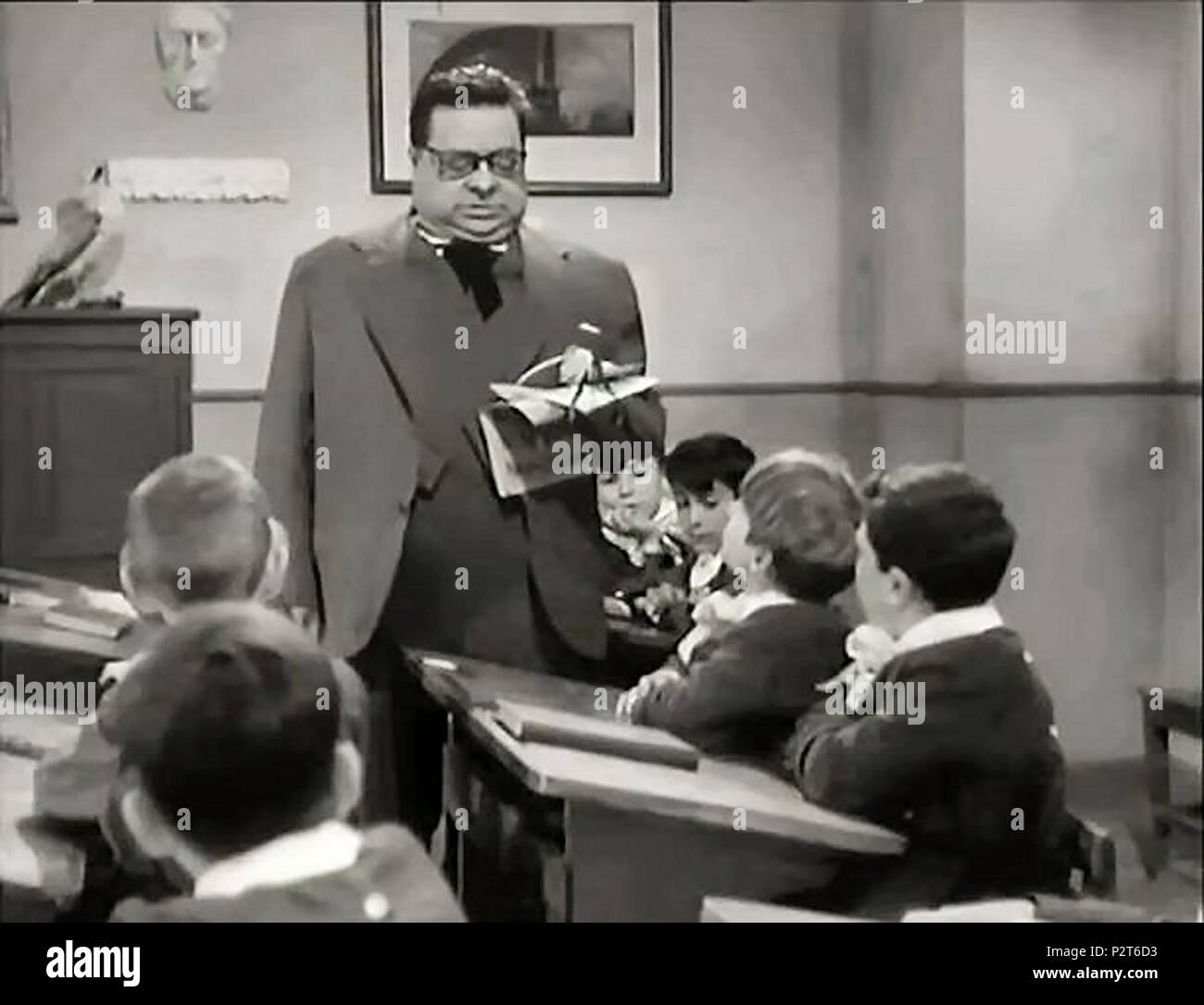 . Italiano: Film Il Maestro di Aldo Fabrizi (1957). 2. August 2015, 14:49:43. Aldo Fabrizi 40 Il Maestro 10. Stockfoto