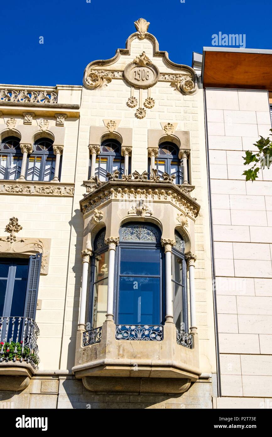 Spanien, Katalonien, Roses searesort, Jugendstil Architektur, Placa de Catalunya, Casa Mallol beherbergt das Rathaus Stockfoto