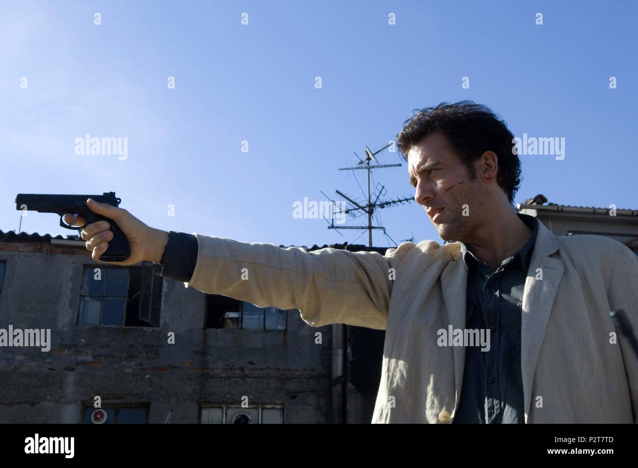 Original Film Titel: DER INTERNATIONALE. Englischer Titel: THE INTERNATIONAL. Regisseur: Tom Tykwer. Jahr: 2009. Stars: Clive Owen. Credit: RELATIVITY MEDIA/ATLAS ENTERTAINMENT/MOSAIC MEDIA GROUP // Album Stockfoto