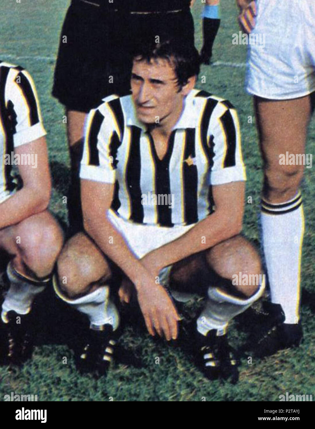 . Italiano: Verona, stadio Marcantonio Bentegodi, 11 Ottobre 1970. Il calciatore italiano Giuseppe Furino alla Juventus, prima dell'inizio della sfida sul Campo del Verona (0-0) valevole per la 3 ª giornata del Campionato Italiano di Serie A 1970/71. 11. Oktober 1970. Foto von Unbekannten beschnitten durch Danyele 45 Juventus FC 1970/71 - Giuseppe Furino Stockfoto