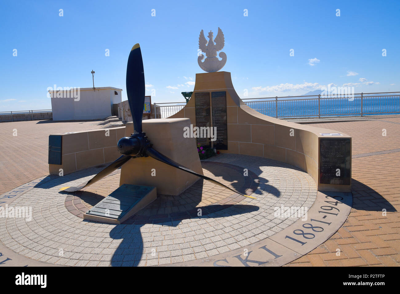 Memorial im Europa Punkt auf dem Felsen von Gibraltar Gibraltar in der polnische General Sikorski und seine Gefährten, deren Flugzeug stürzte nach dem Start Stockfoto