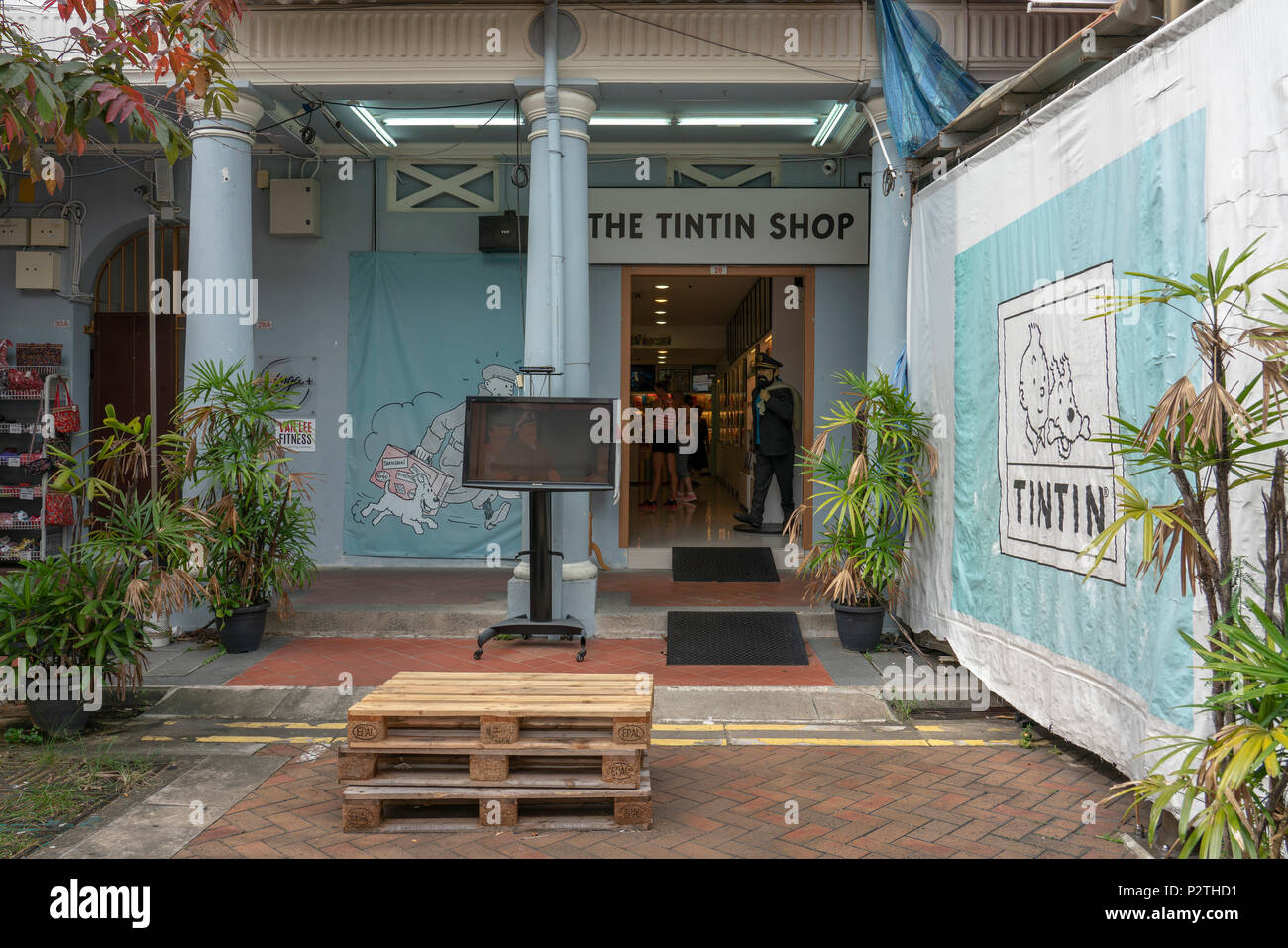 Singapur - 10. Juni 2018: Tim und Struppi Shop in Singapur, der Eingang zum Shop in Chinatown Stockfoto