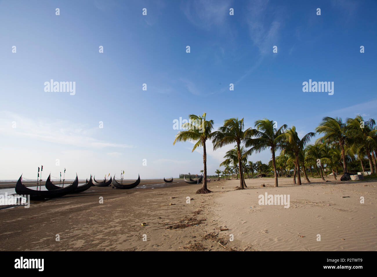 Inani Meer Strand. Es ist ein Teil des Cox Bazar Sea Beach, dem längsten Strand der Welt. Cox's Bazar, Chittagong, Bangladesch. Stockfoto