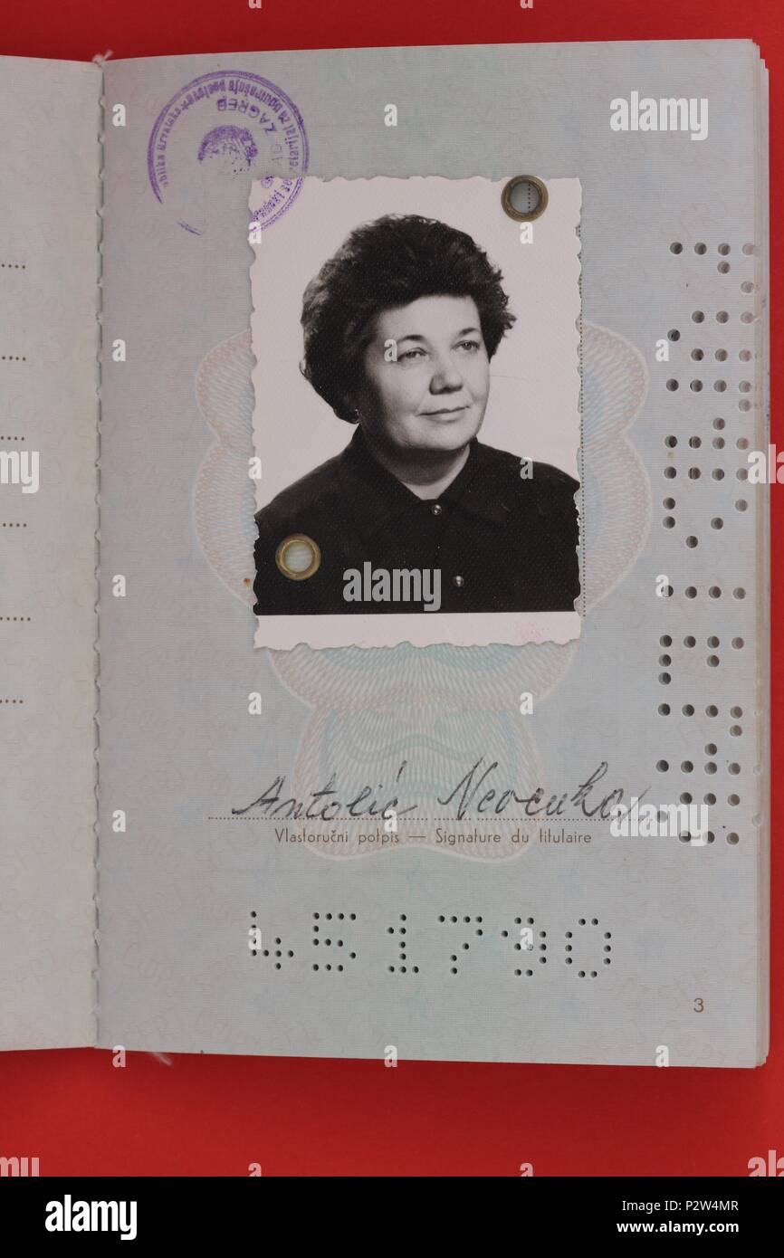 Jugoslawien Reisepass ausgestellt ca. 1980 Bürgerin Antolic Nevenka. Vor dem Bürgerkrieg und Trennung in fünf neuen Mitgliedstaaten im Zeitraum 1991/1992. Stockfoto