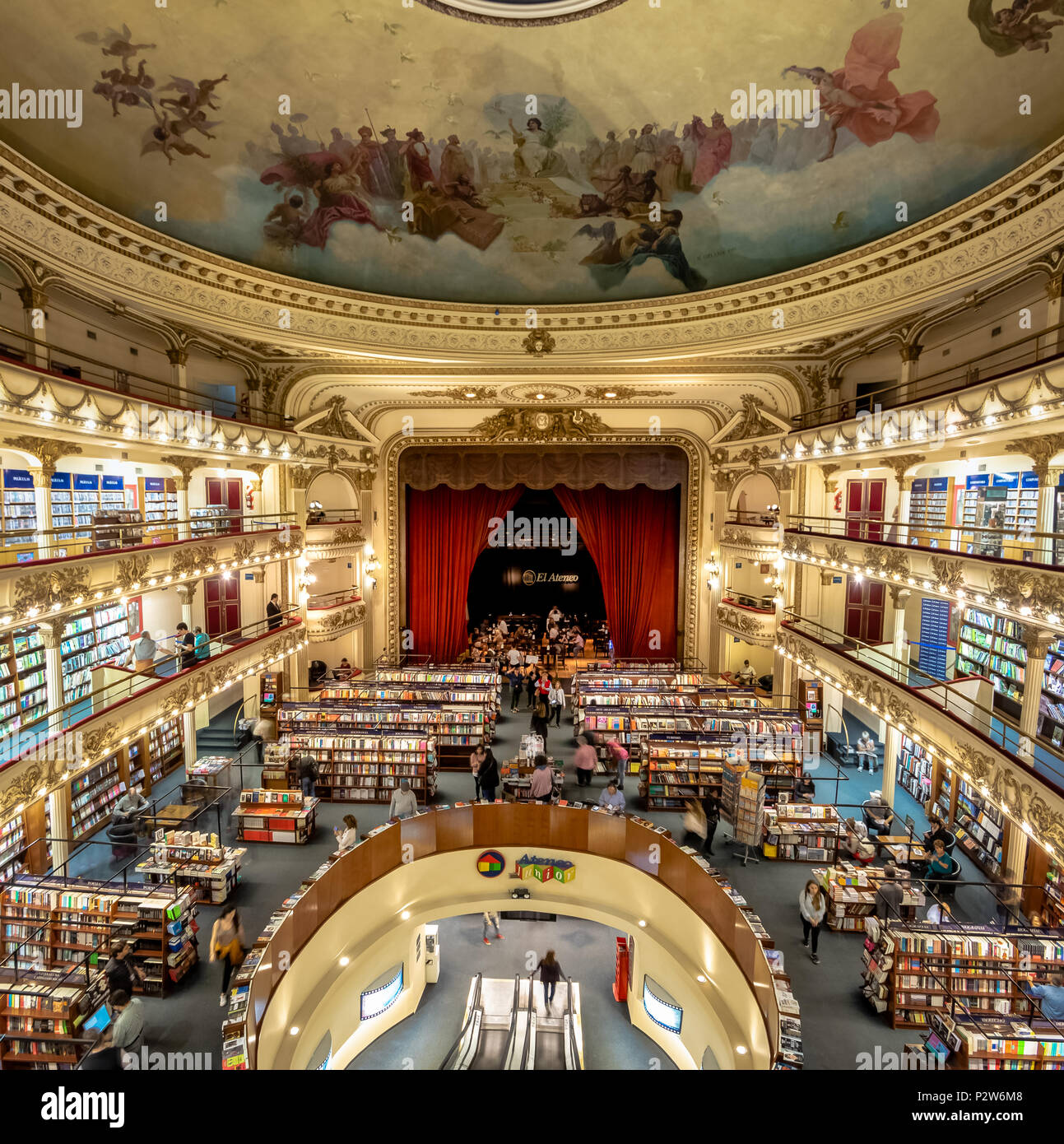 Interieur von El Ateneo Grand Splendid Bookshop - Buenos Aires, Argentinien Stockfoto