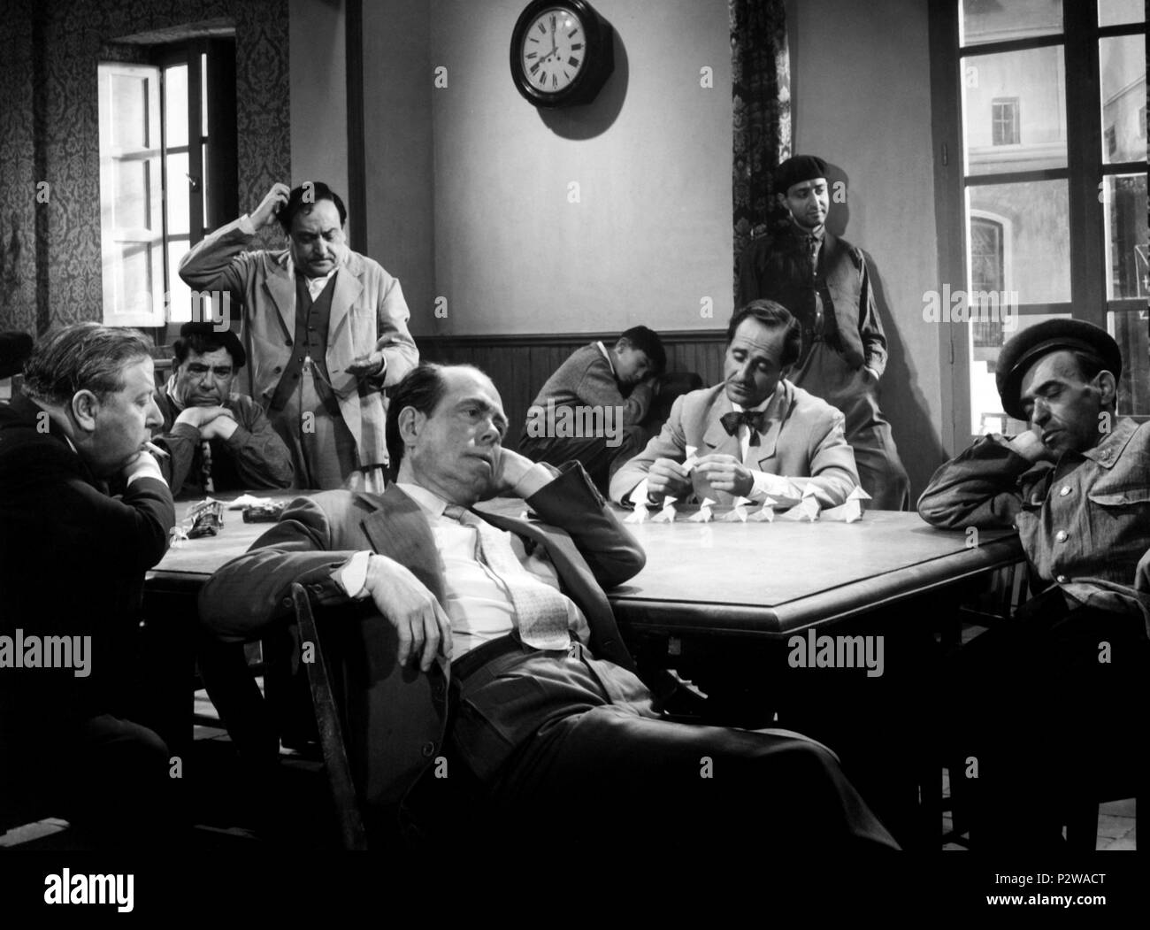 El Hombre Del Paraguas Blanco Stockfotos und -bilder Kaufen - Alamy