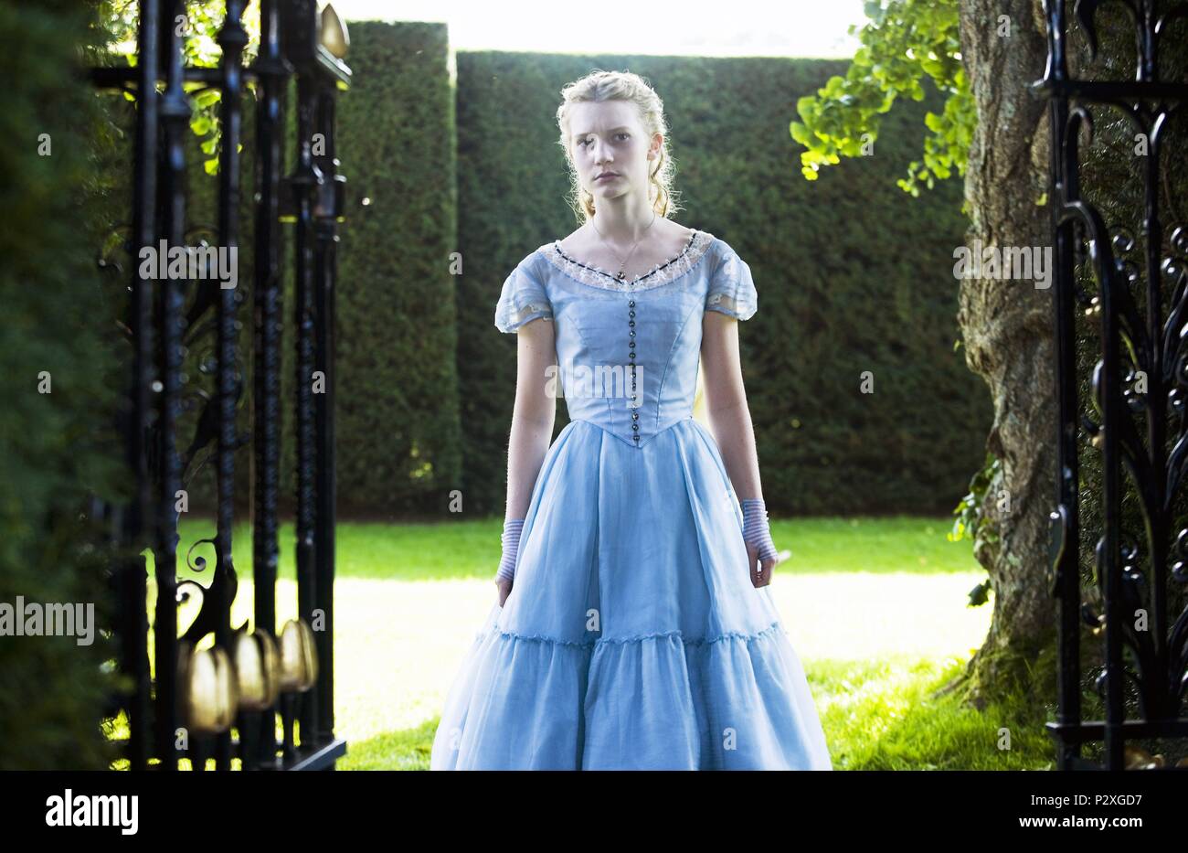 Original Film Titel: Alice im Wunderland. Englischer Titel: Alice im Wunderland. Regisseur: Tim Burton. Jahr: 2010. Stars: Mia WASIKOWSKA. Quelle: WALT DISNEY PICTURES/GALLO, Lea/Album Stockfoto