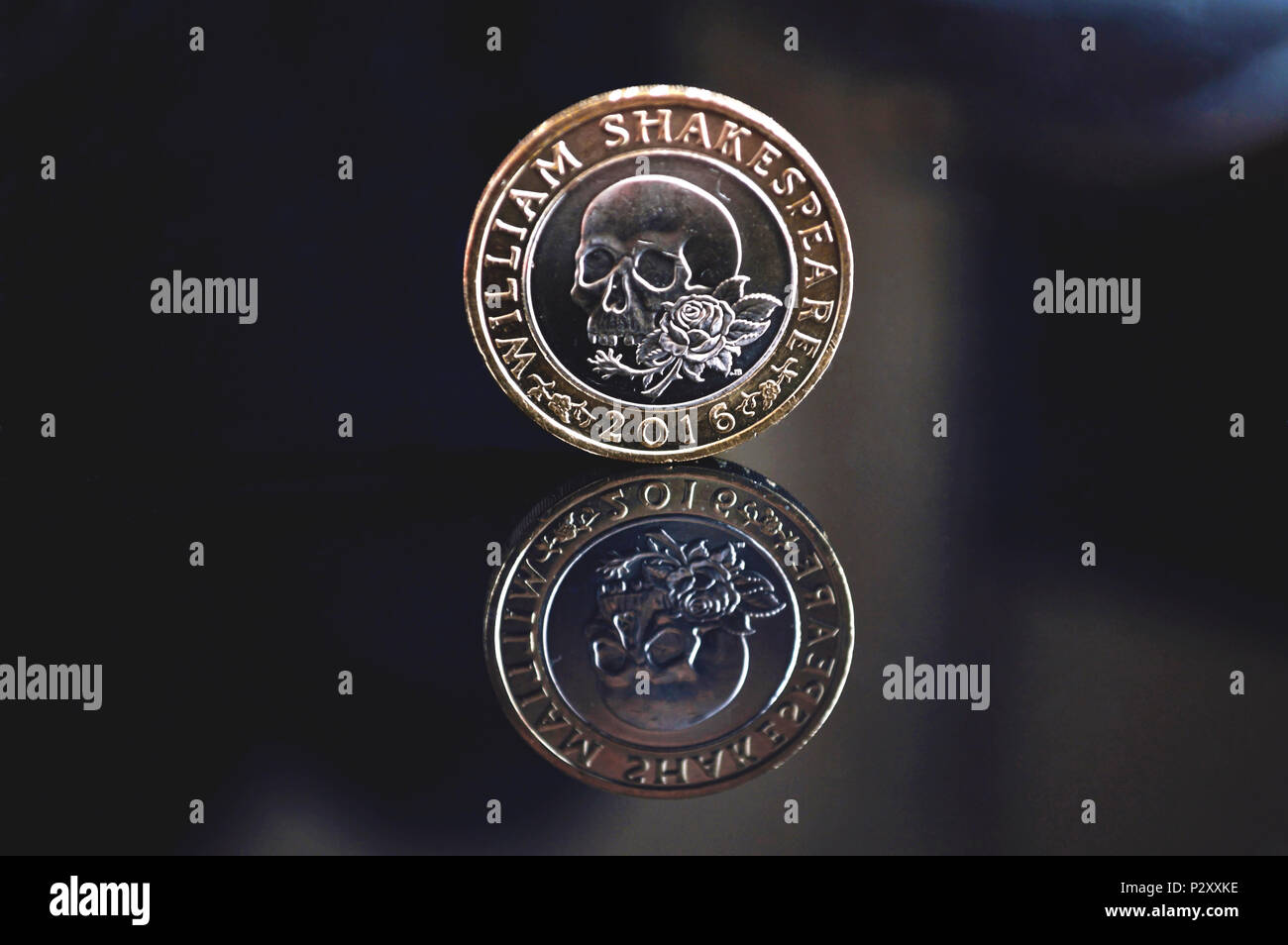 Spezielle 2016 Edition zwei Pfund Sterling coin (2 £) in Anerkennung der 400. Geburtstag von William Shakespeares Tod Stockfoto