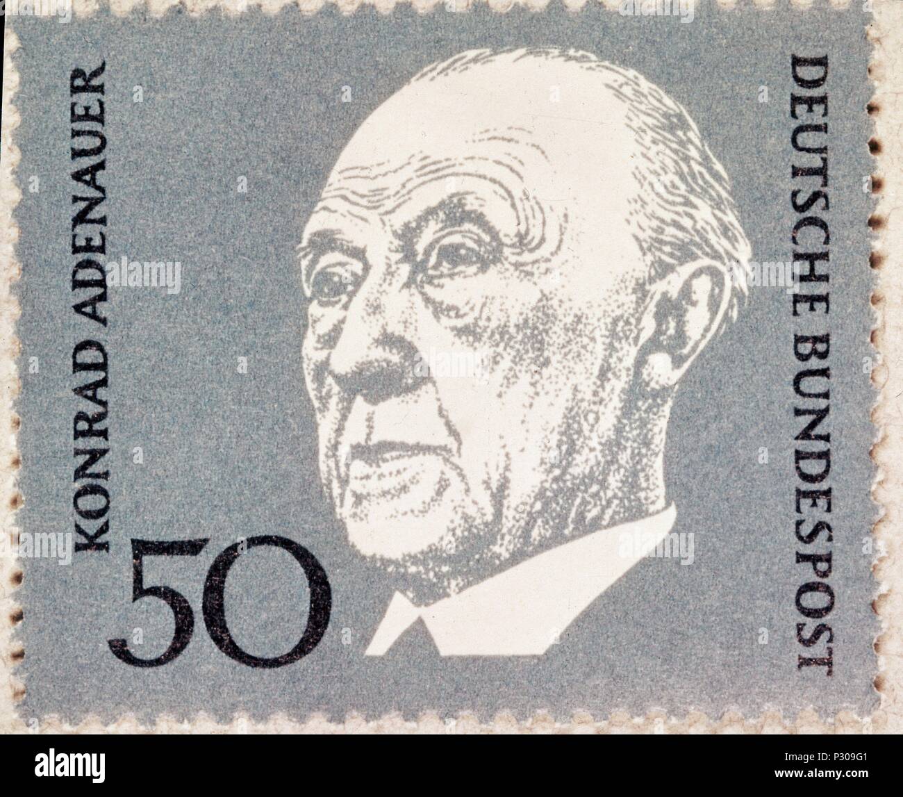 SELLO DE ALEMANIA CON LA EFIGIE DE KONRAD ADENAUER (1876-1967). Stockfoto