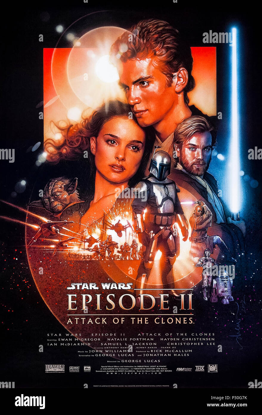 Star Wars: Episode II - Angriff der Klonkrieger (2002) von George Lucas Regie und Hauptdarsteller Hayden Christensen, Natalie Portman und Ewan McGregor. Anakin Skywalker und Padmé Verlieben, während die Jedi entdecken Sie aus ihrer Mitte einen geheimen Klonarmee bestellt hat. Stockfoto