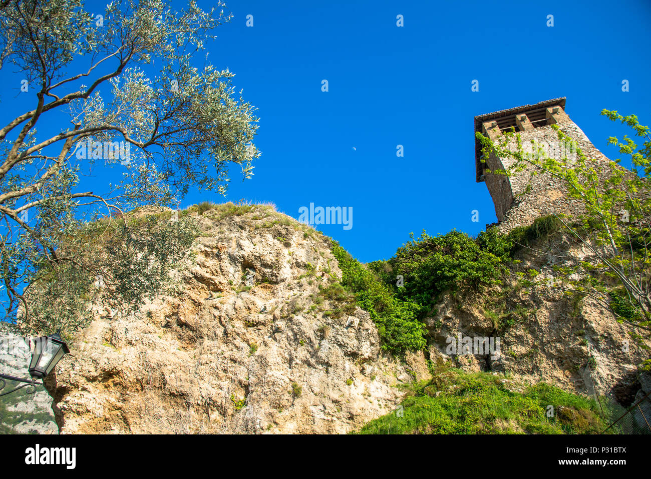 Turm auf die Überreste der Festung in Puntarenas, Albanien Stockfoto