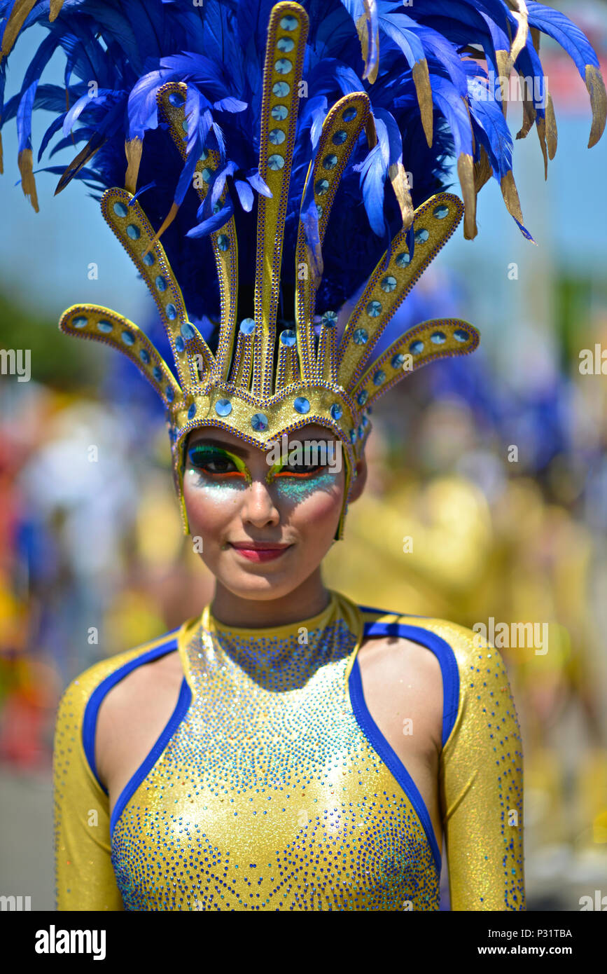 AfroCaribe Comparsa, einer der bekanntesten und bunte Karneval. Schlacht von Blumen, Barranquilla Karneval. Stockfoto