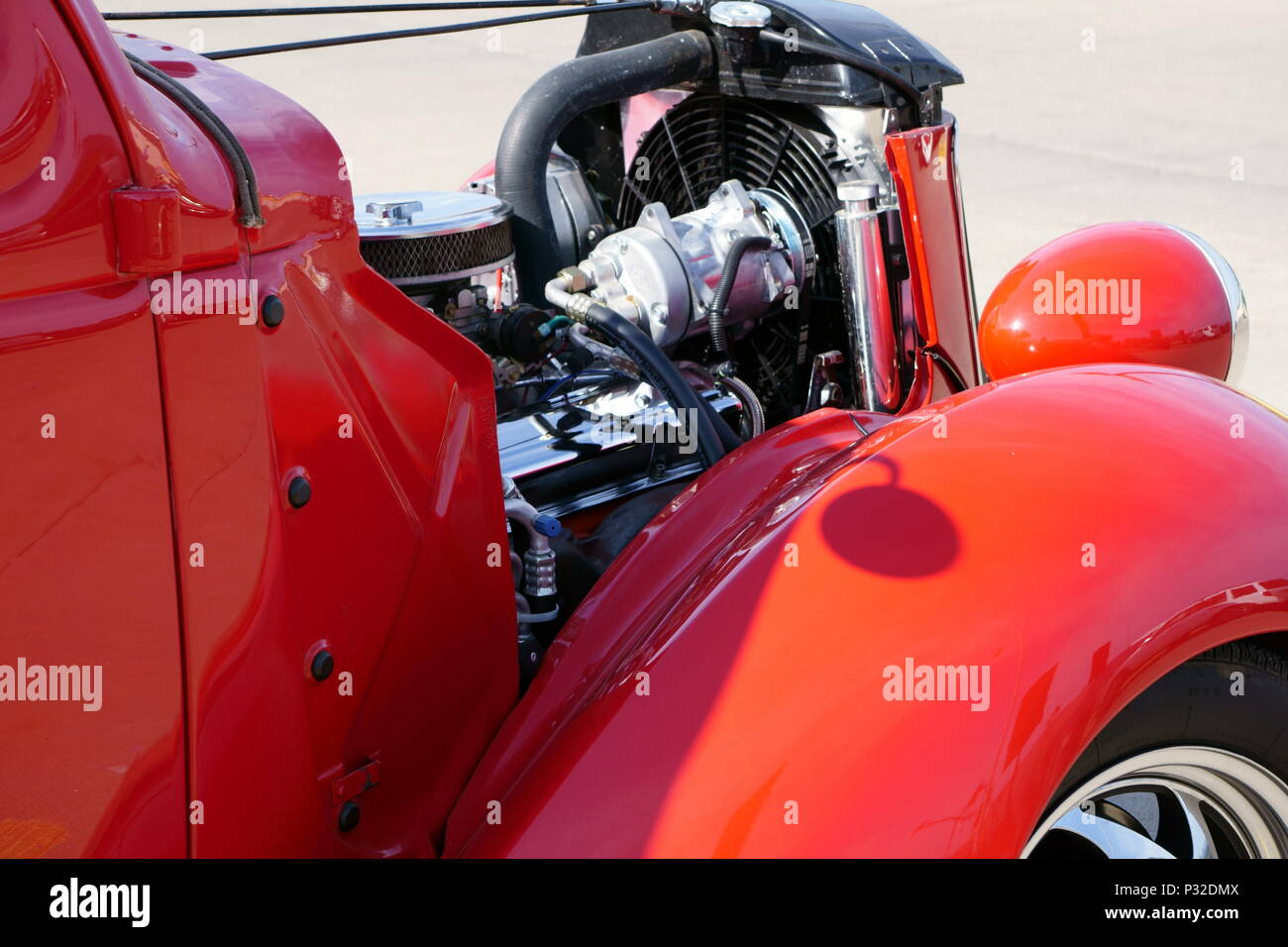 Schönen roten Hot Rod Coupé Stockfoto