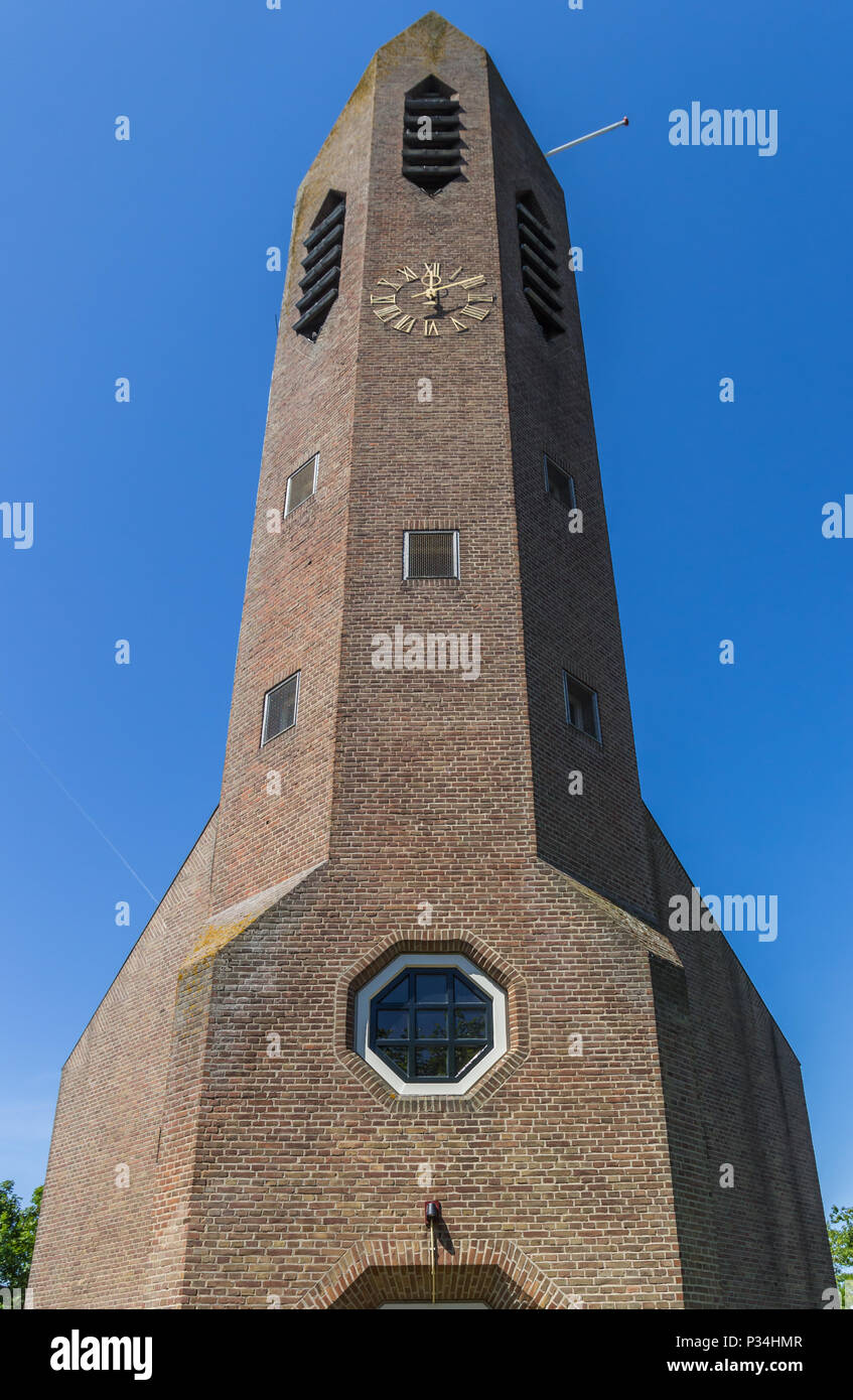 Turm der historischen Kirche von De Waal, Niederlande Stockfoto