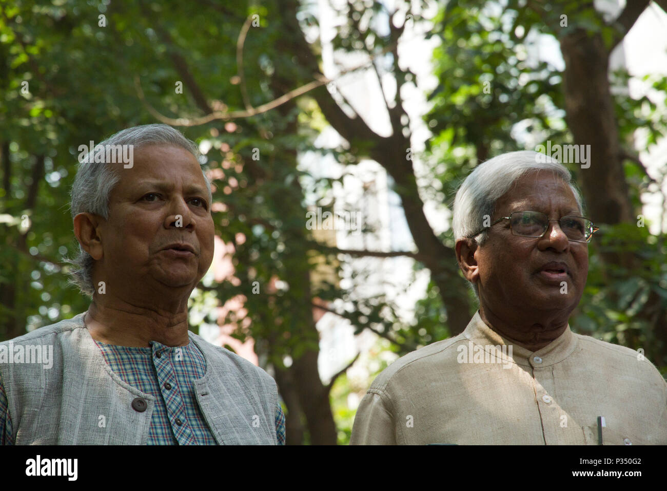 Nobelpreisträger Professor Muhammad Yunus, gründete er die Grameen Bank und Sir Fazle Hasan der Gründer und Vorsitzenden von BRAC Abed. Stockfoto