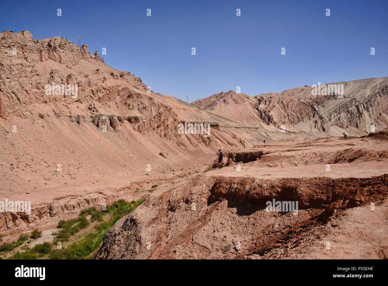 Spektrum der Farben in der flammenden Berge, Turpan, Xinjiang, China Stockfoto