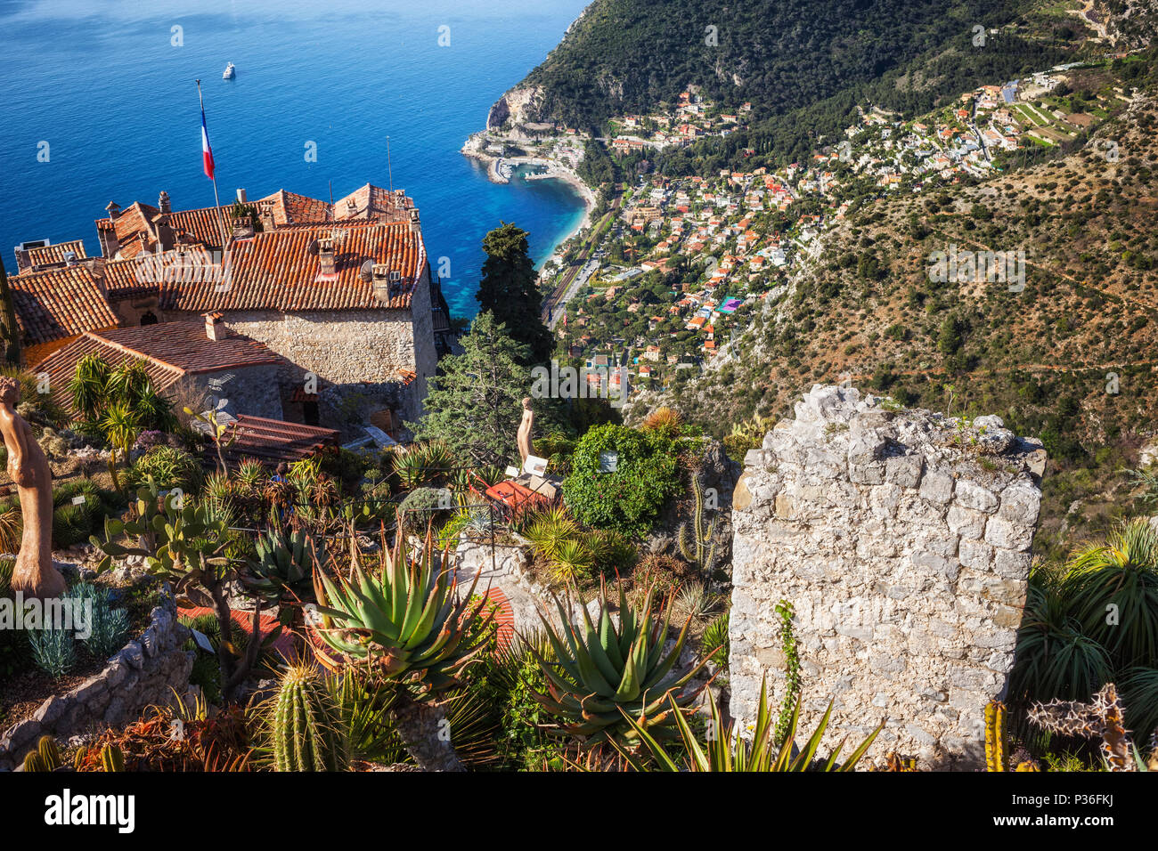 Blick von Eze auf Französische Riviera - Cote d'Azur Mittelmeer in Frankreich Stockfoto