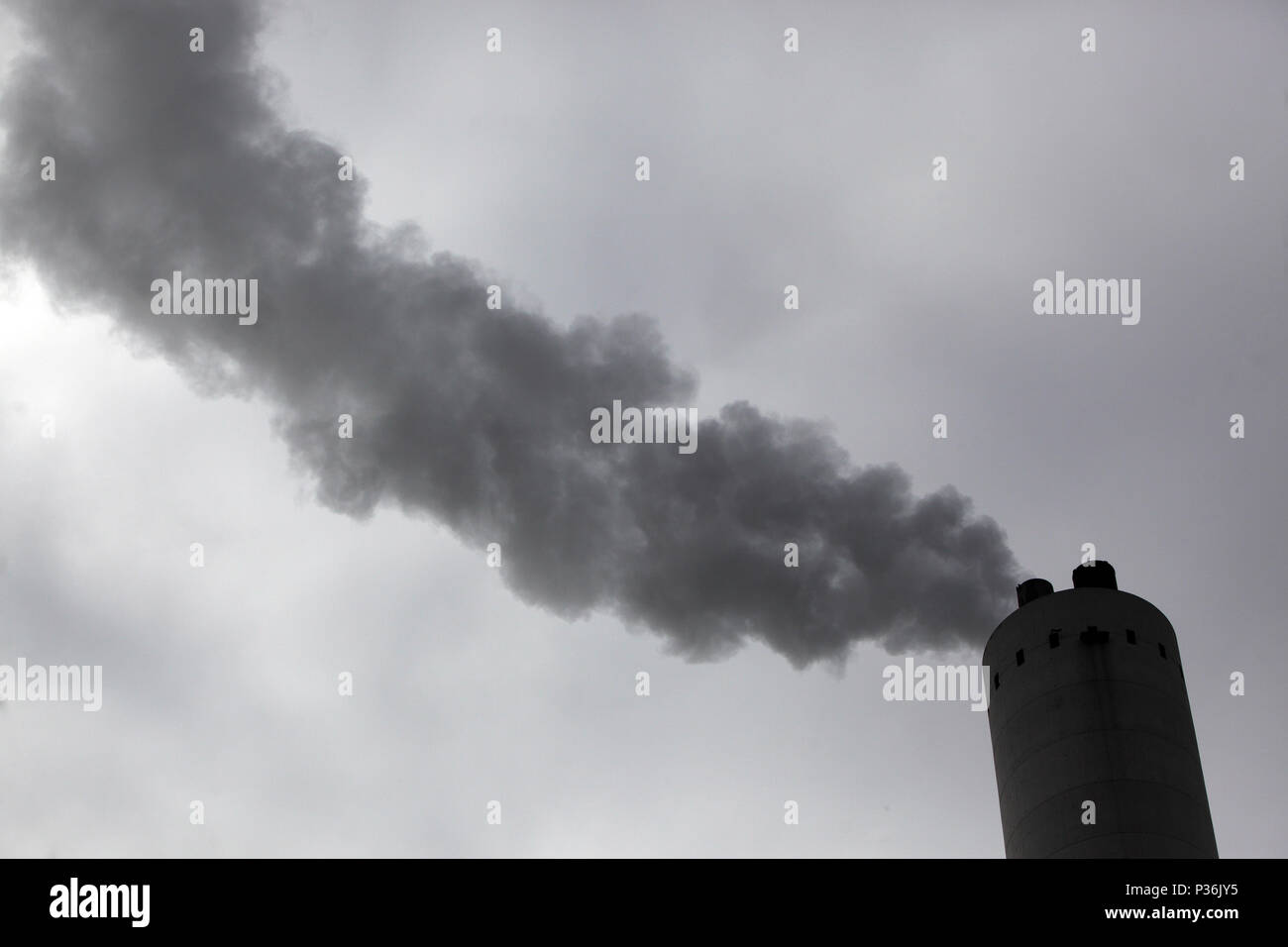 Zürich, Schweiz, Rauchen factory Schornstein Stockfotografie - Alamy