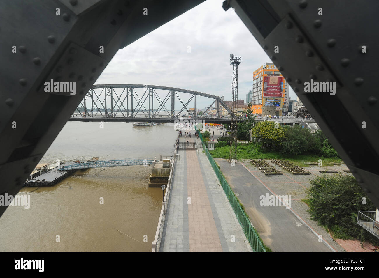 Sinuiju, Nordkorea, mit Blick auf den Yalu Stockfoto