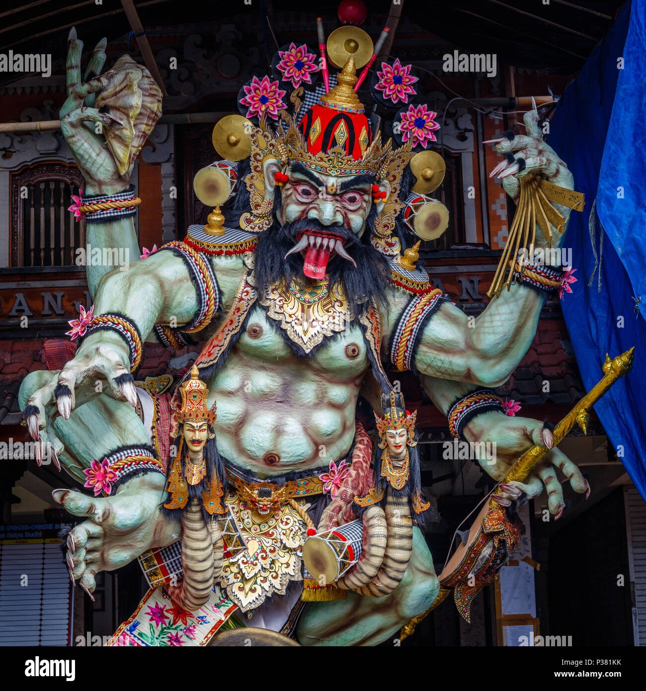 Ogoh-Ogoh, demon Statue für Ngrupuk Parade am Vorabend des nyepi Tag durchgeführt hat. Quadratisches Bild. Stockfoto