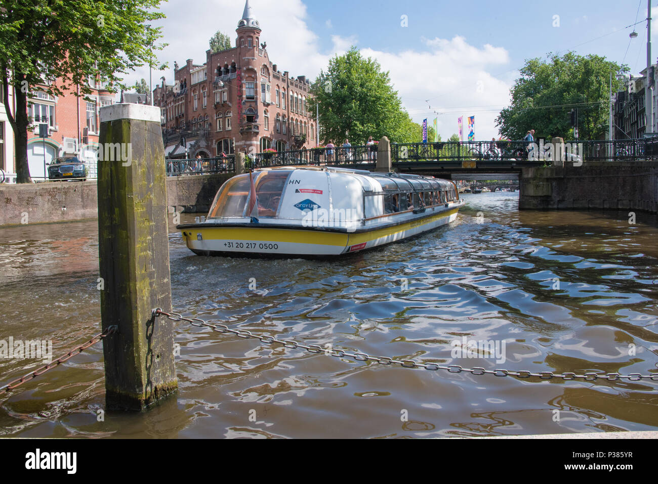 Den breiten Kanal im Amsterdamer neun Altstadt Straßen Stockfoto