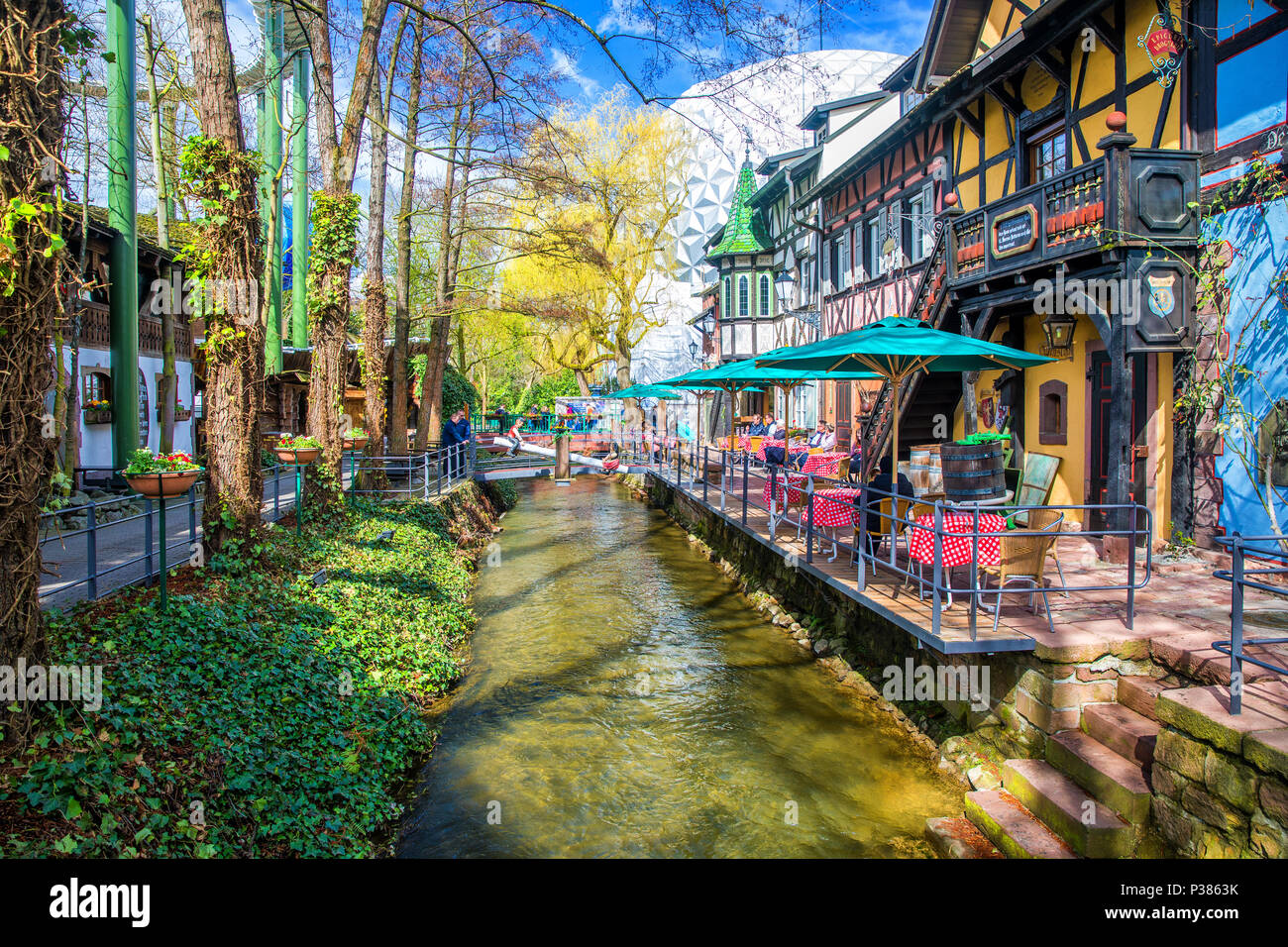 RUST, Deutschland - 31. März 2018 - Die Gäste in den Europa-Park. Der Europa-Park Rust ist der zweitgrößte Park Resort in Europa. Stockfoto