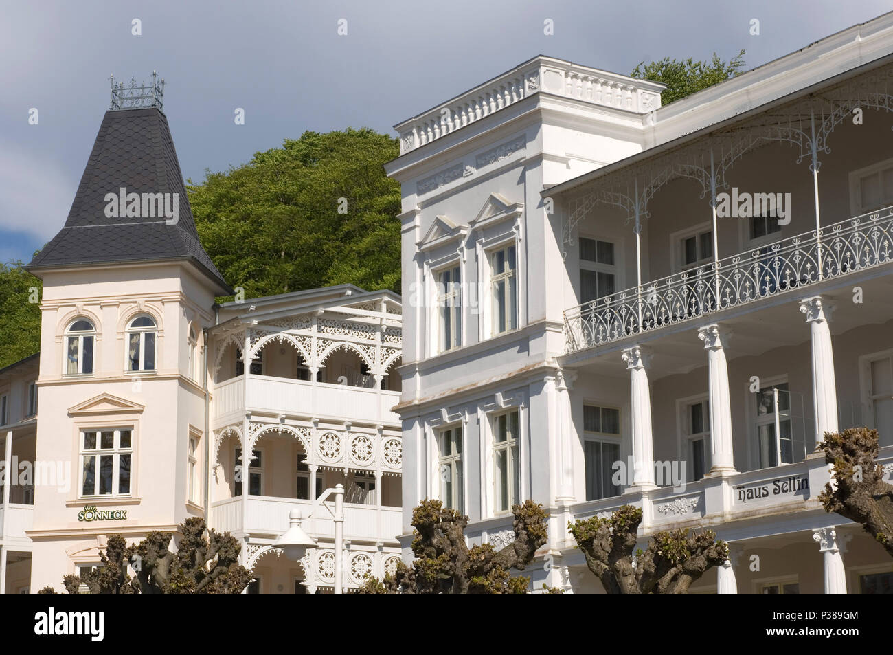 Sellin, Deutschland, Häuser in der typischen Baederarchitektur Stockfoto