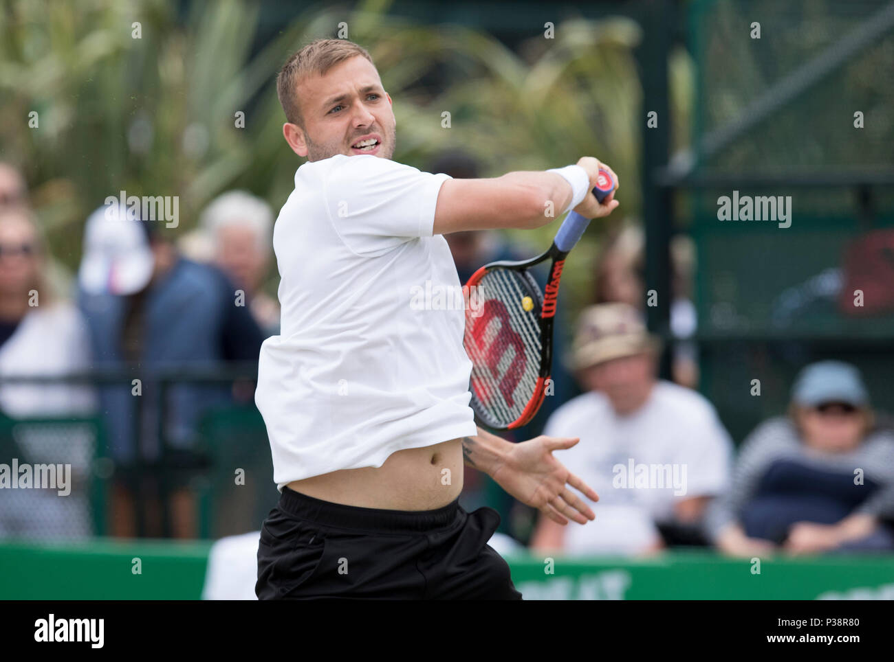 Dan Evans in Aktion gegen Alex De Minaur auf Natur Tal finale Tag in Nottingham Tennis Centre, Nottingham. Bild Datum: 17. Juni 2018. Pic Stockfoto