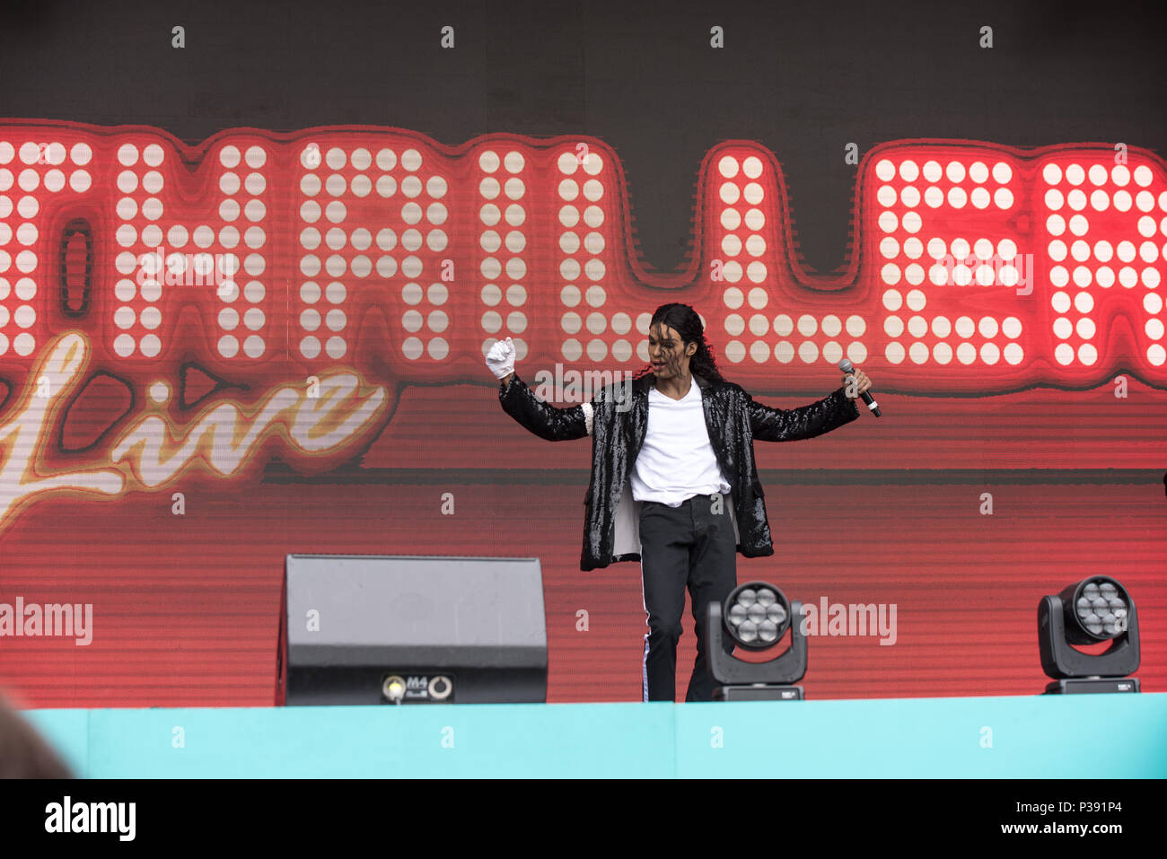 London, Großbritannien. 17 Jun, 2018. Thriller Live auf der Bühne am West End Live am 17. Juni 2018 auf dem Trafalgar Square in London. Credit: Siehe Li/Alamy leben Nachrichten Stockfoto
