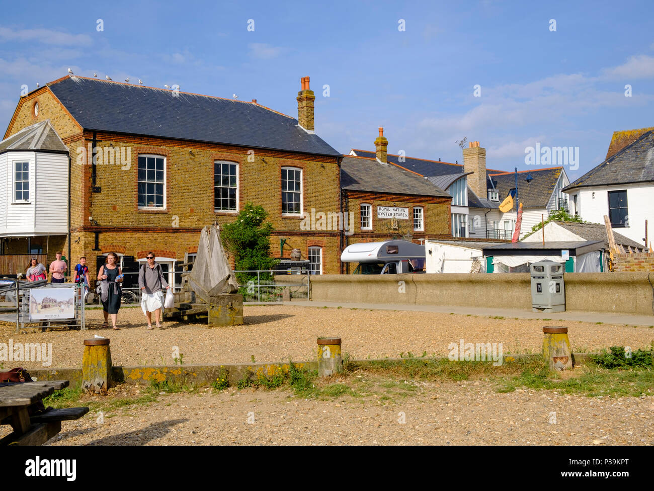 Die Seafront Royal Native Oyster speichert, Whitstable, war einmal eine Auster speichern und ist heute ein Restaurant Stockfoto