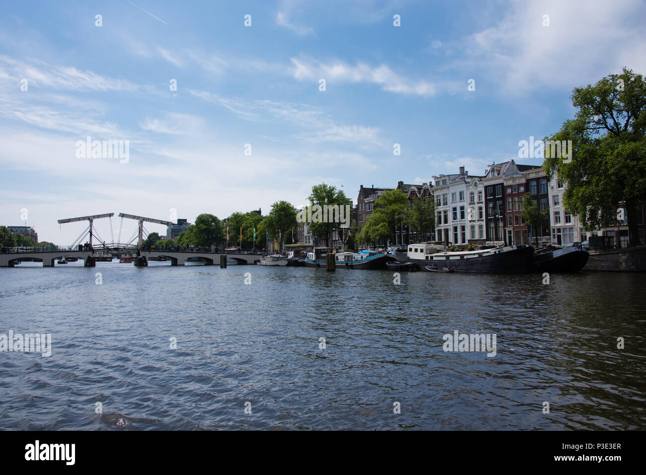 Blick auf einen Teil der Lock System in die Grachten von Amsterdam Stockfoto