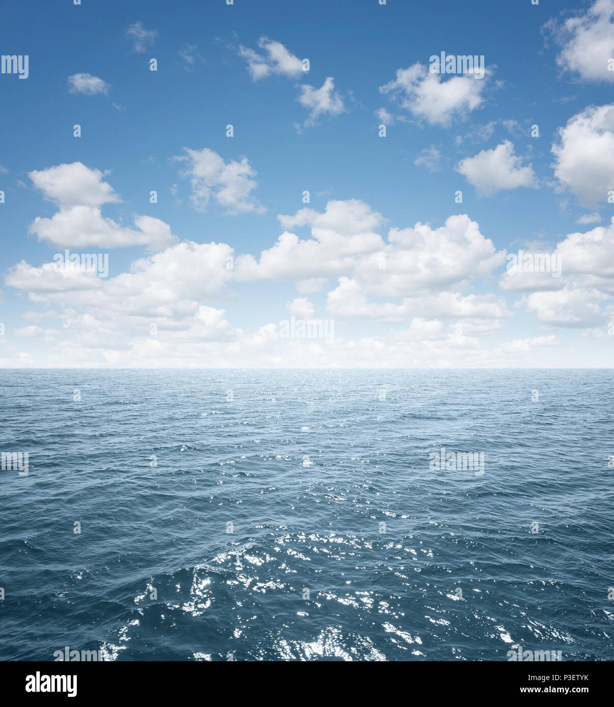 Leere Ozean auf der sonnigen Tag Stockfoto