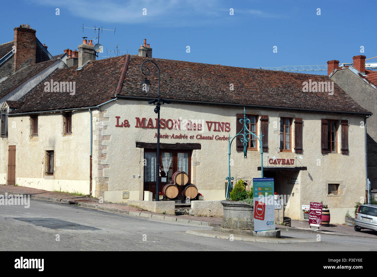 La Maison des Vins, Kirchplatz, Vosne-Romanée, Côte d'Or, Burgund, Frankreich Stockfoto
