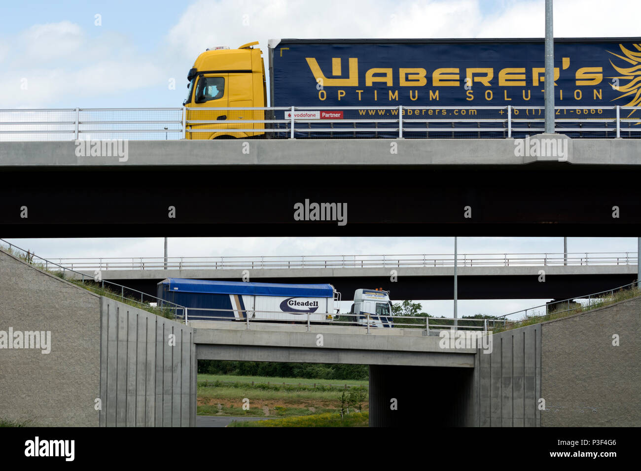 Autobahn M6 Überführungen an Catthorpe Interchange, Leicestershire, England, Großbritannien Stockfoto